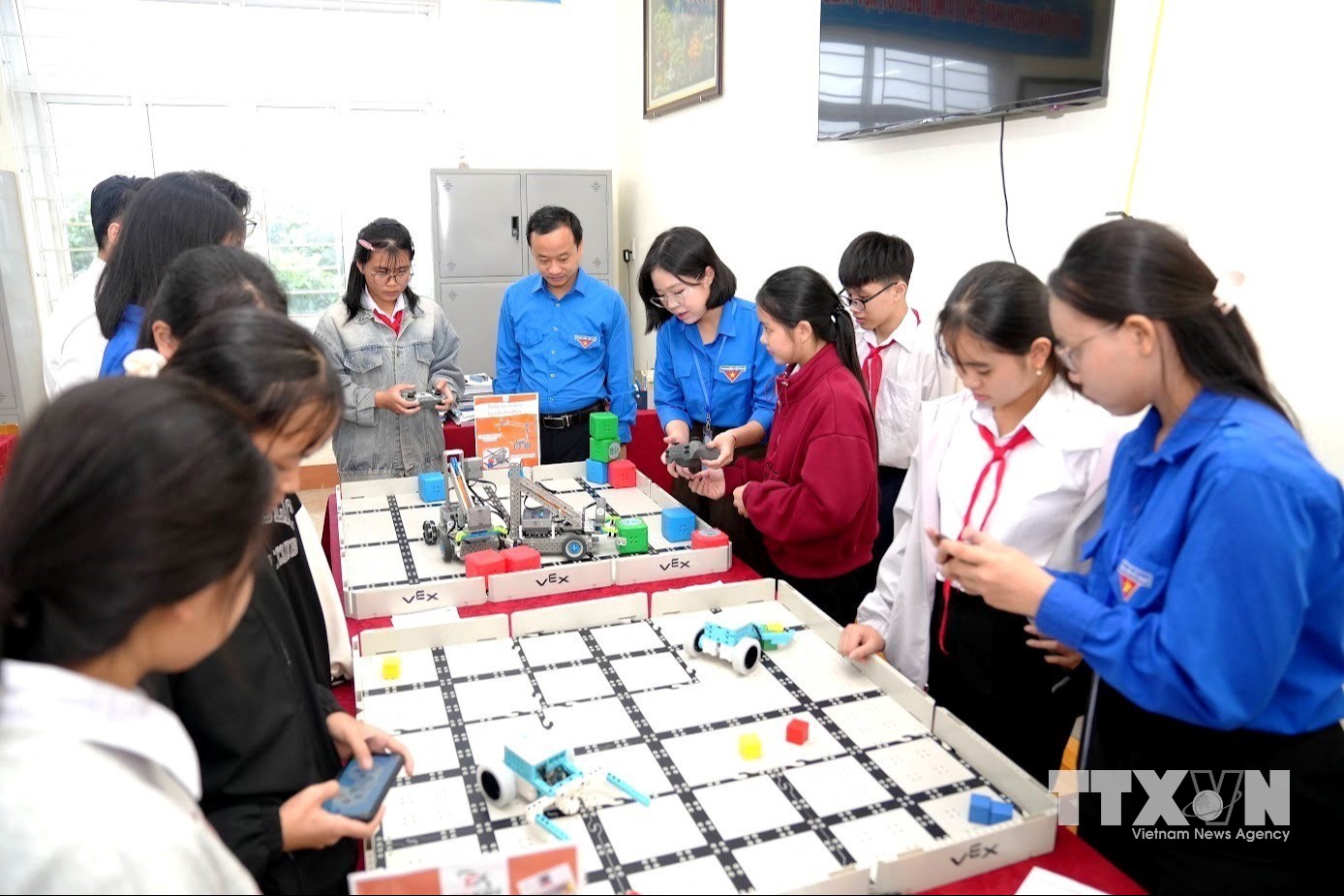 Xã biên giới Hướng Phùng trở thành điểm kết nối để kiến thức số, khoa học và công nghệ đến gần hơn với cộng đồng, đặc biệt là thế hệ trẻ. (Ảnh: Võ Dung/TTXVN)